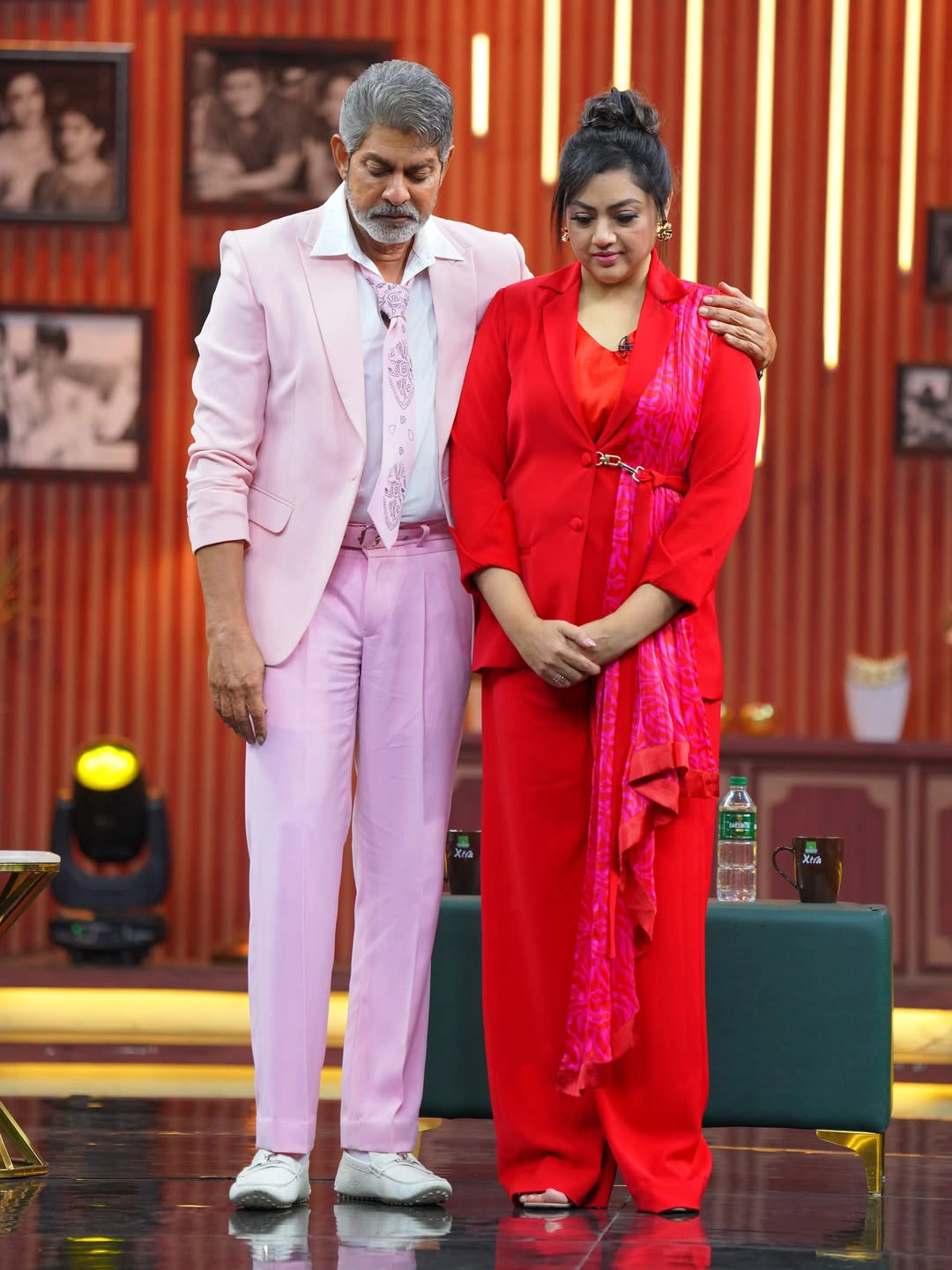 Meena Simran Maheswari Enjoying in Jagapathi Babu Show