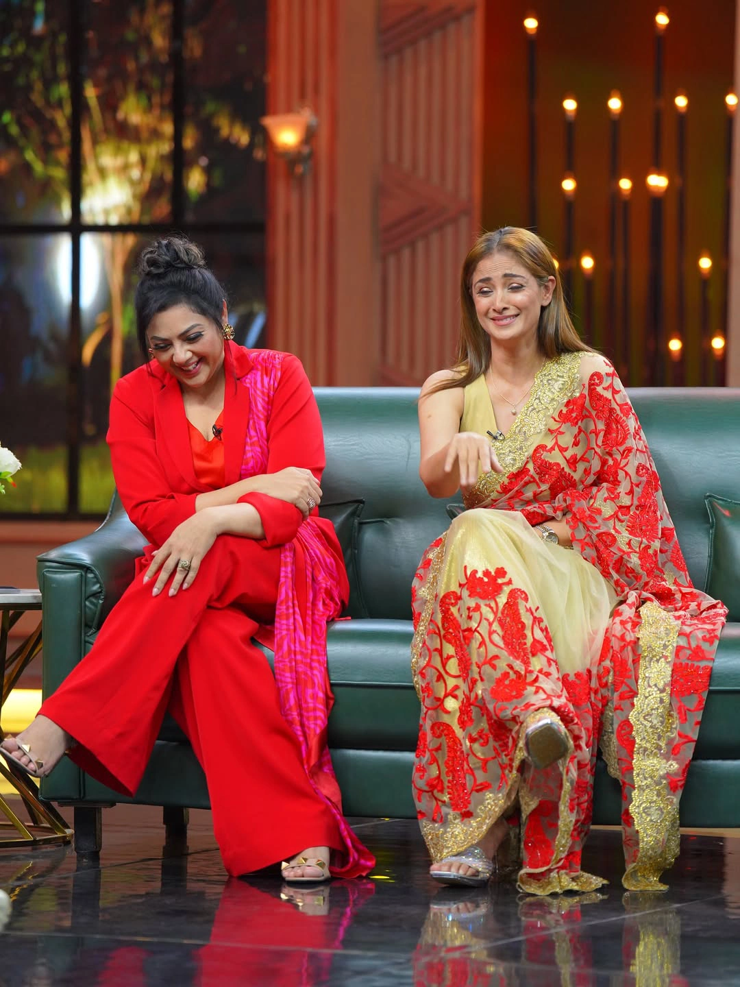Meena Simran Maheswari Enjoying in Jagapathi Babu Show