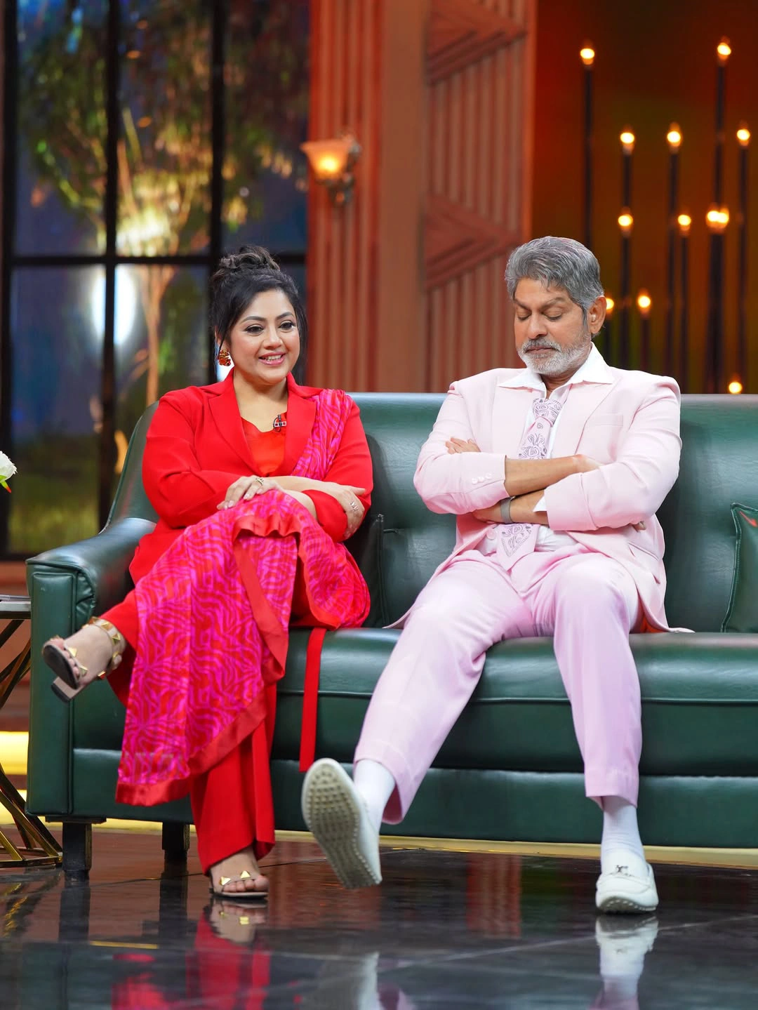 Meena Simran Maheswari Enjoying in Jagapathi Babu Show