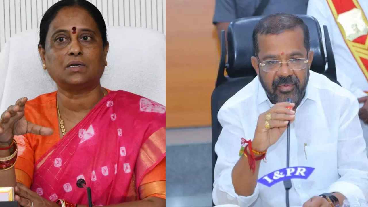 Minister Konda Vs Mla Naini: మంత్రి కొండా వర్సెస్ ఎమ్మెల్యే నాయిని.. వరంగల్ కాంగ్రెస్లో మరోసారి భగ్గుమన్న విభేదాలు.. చిచ్చుపెట్టిన ధర్మకర్తల మండలి.. Minister Konda Vs Mla Naini: మంత్రి కొండా వర్సెస్ ఎమ్మెల్యే నాయిని.. వరంగల్ కాంగ్రెస్లో మరోసారి భగ్గుమన్న విభేదాలు.. చిచ్చుపెట్టిన ధర్మకర్తల మండలి..