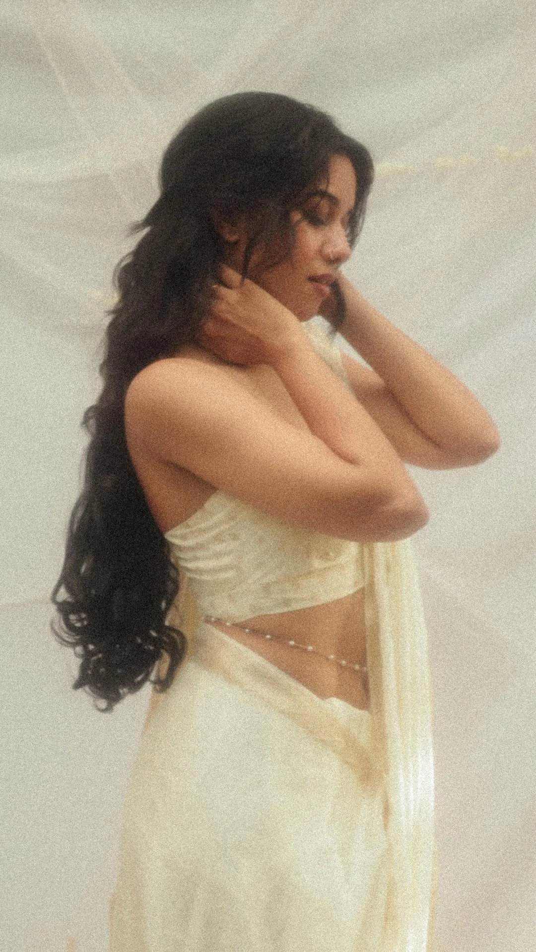 Mirnalini Ravi Sizzling Photos on Onam Festival