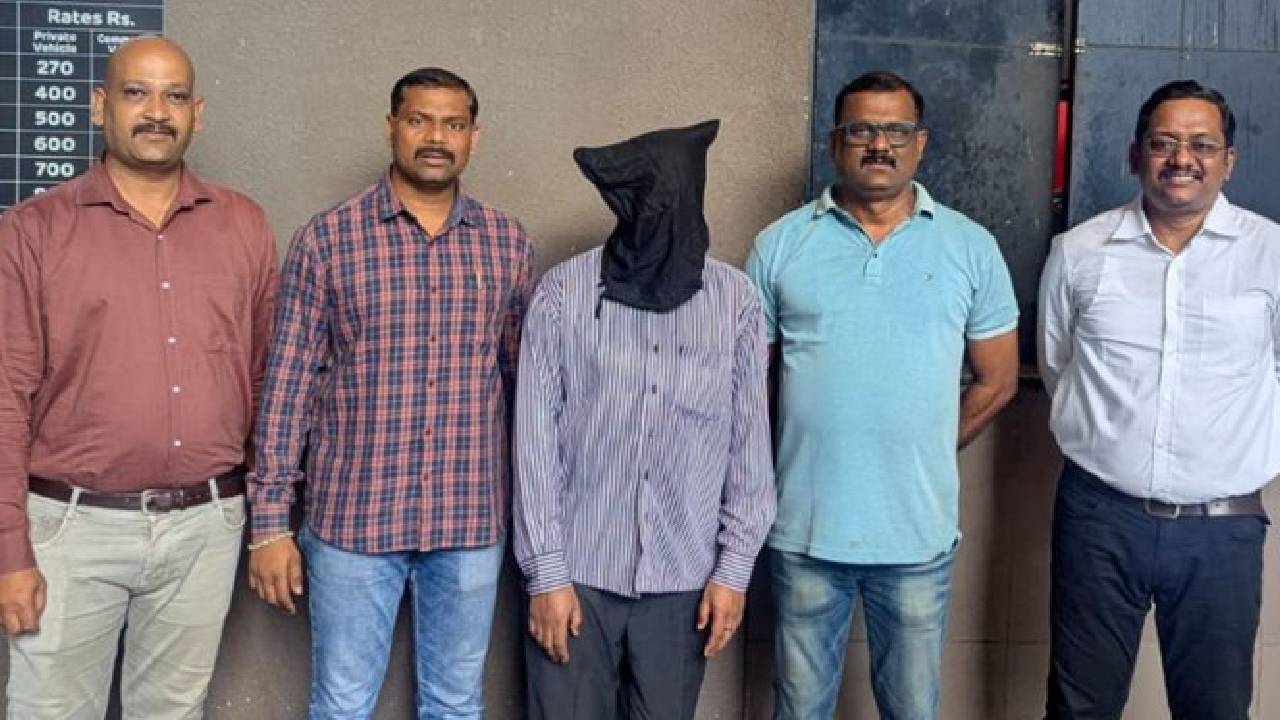 34 వాహనాల్లో “మానవ బాంబులు” ఉన్నాయని, కోటి మందిని చంపేస్తామని చెప్పింది ఇతడే.. 34 వాహనాల్లో “మానవ బాంబులు” ఉన్నాయని, కోటి మందిని చంపేస్తామని చెప్పింది ఇతడే..