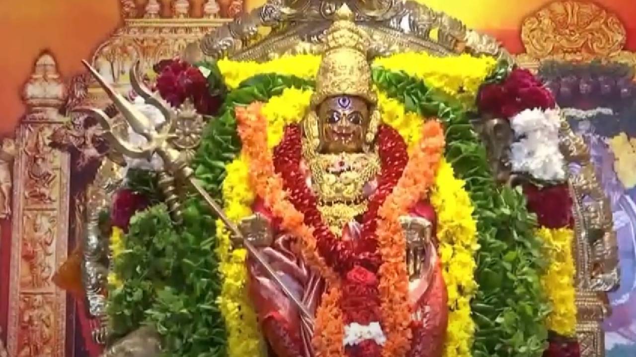 Devi Navaratrulu 2025: దుర్గాదేవిని పూజిస్తే రాహుగ్రహ దోషాల నివారణ.. ఇలాచేస్తే అమ్మవారి ఆశీస్సులు Devi Navaratrulu 2025: దుర్గాదేవిని పూజిస్తే రాహుగ్రహ దోషాల నివారణ.. ఇలాచేస్తే అమ్మవారి ఆశీస్సులు