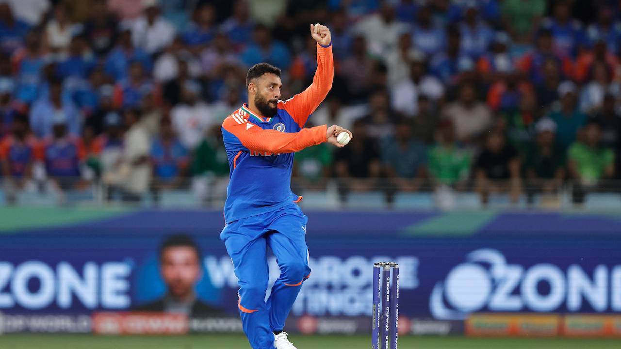 India vs Pakistan: హాఫ్ సెంచరీ బాదిన ఫర్హాన్.. టీమిండియా లక్ష్యం ఎంతంటే? India vs Pakistan: హాఫ్ సెంచరీ బాదిన ఫర్హాన్.. టీమిండియా లక్ష్యం ఎంతంటే?