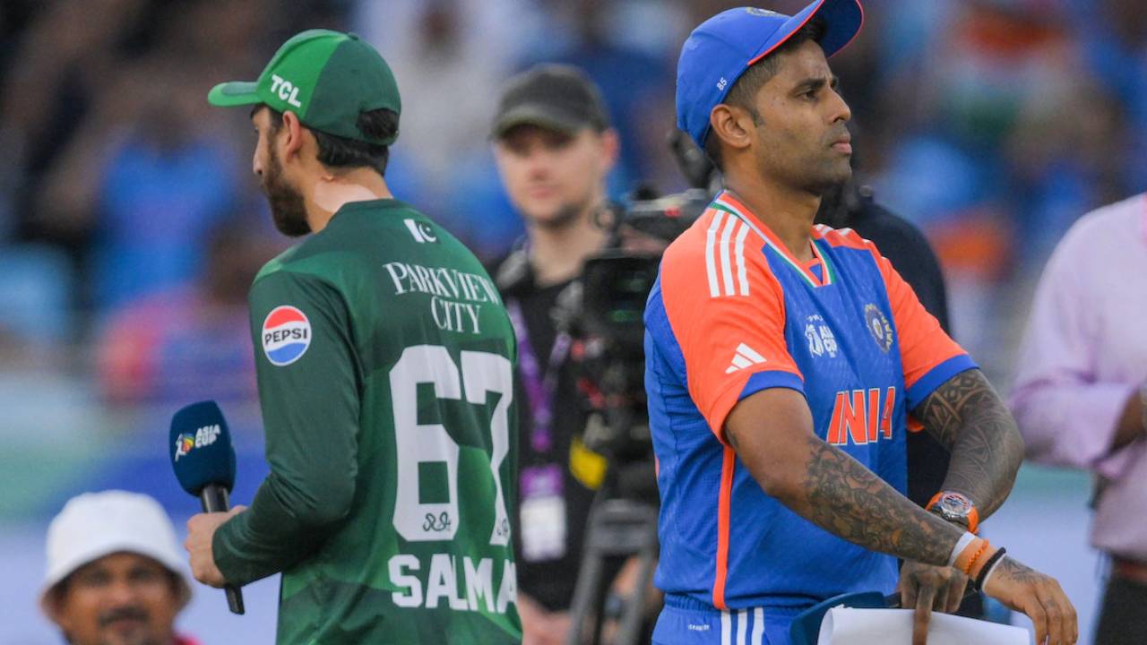 Suresh Raina : పాక్తో ఆడడం భారత ఆటగాళ్లకు ఇష్టం లేదు.. Suresh Raina : పాక్తో ఆడడం భారత ఆటగాళ్లకు ఇష్టం లేదు..