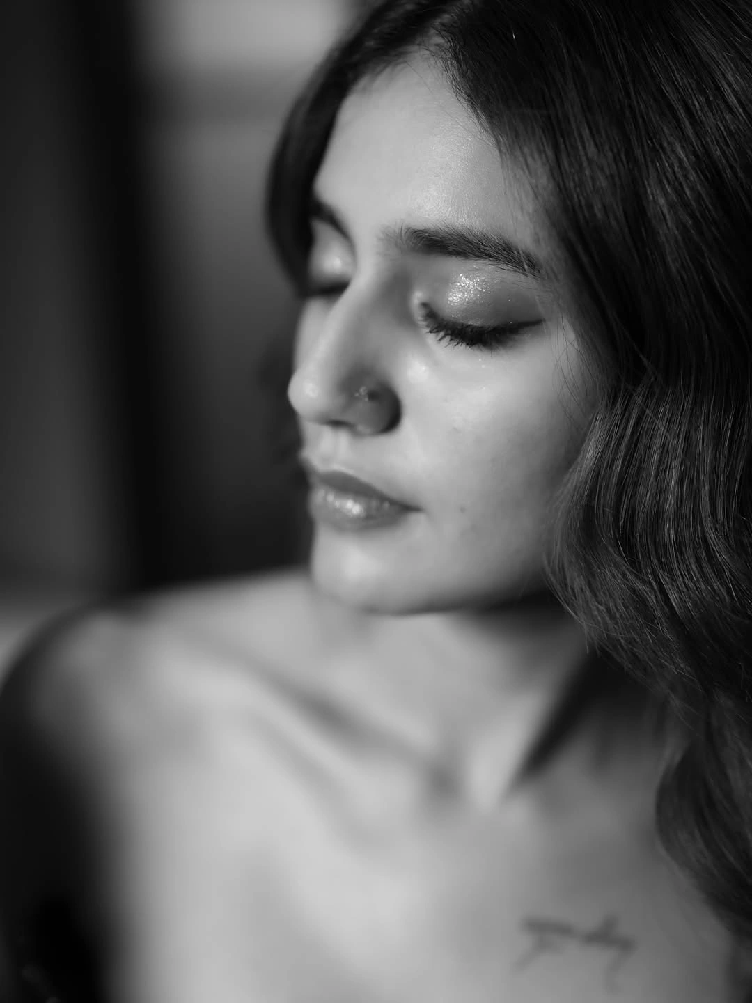 Priya Prakash Varrier Shows her Tattoo