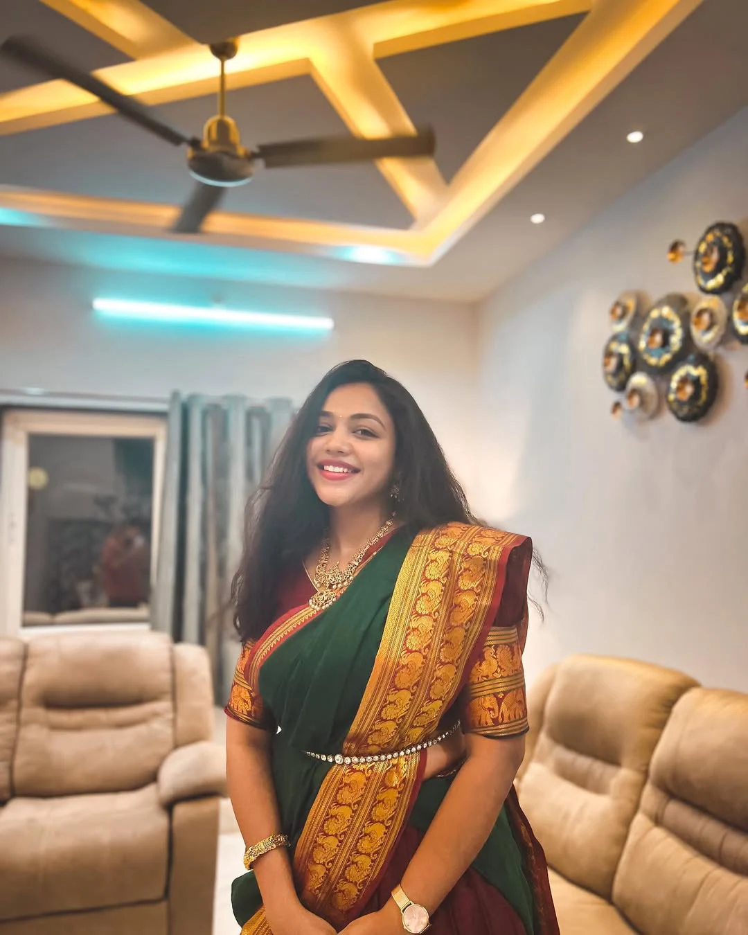 Bigg Boss 9 Telugu Contestant Priya shetty