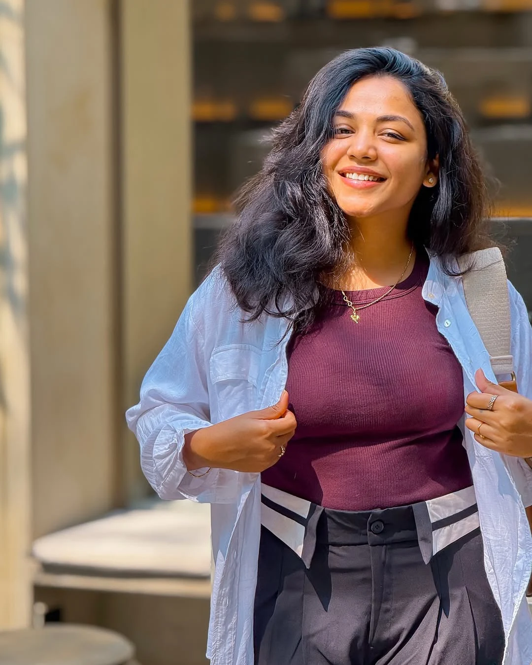 Bigg Boss 9 Telugu Contestant Priya shetty