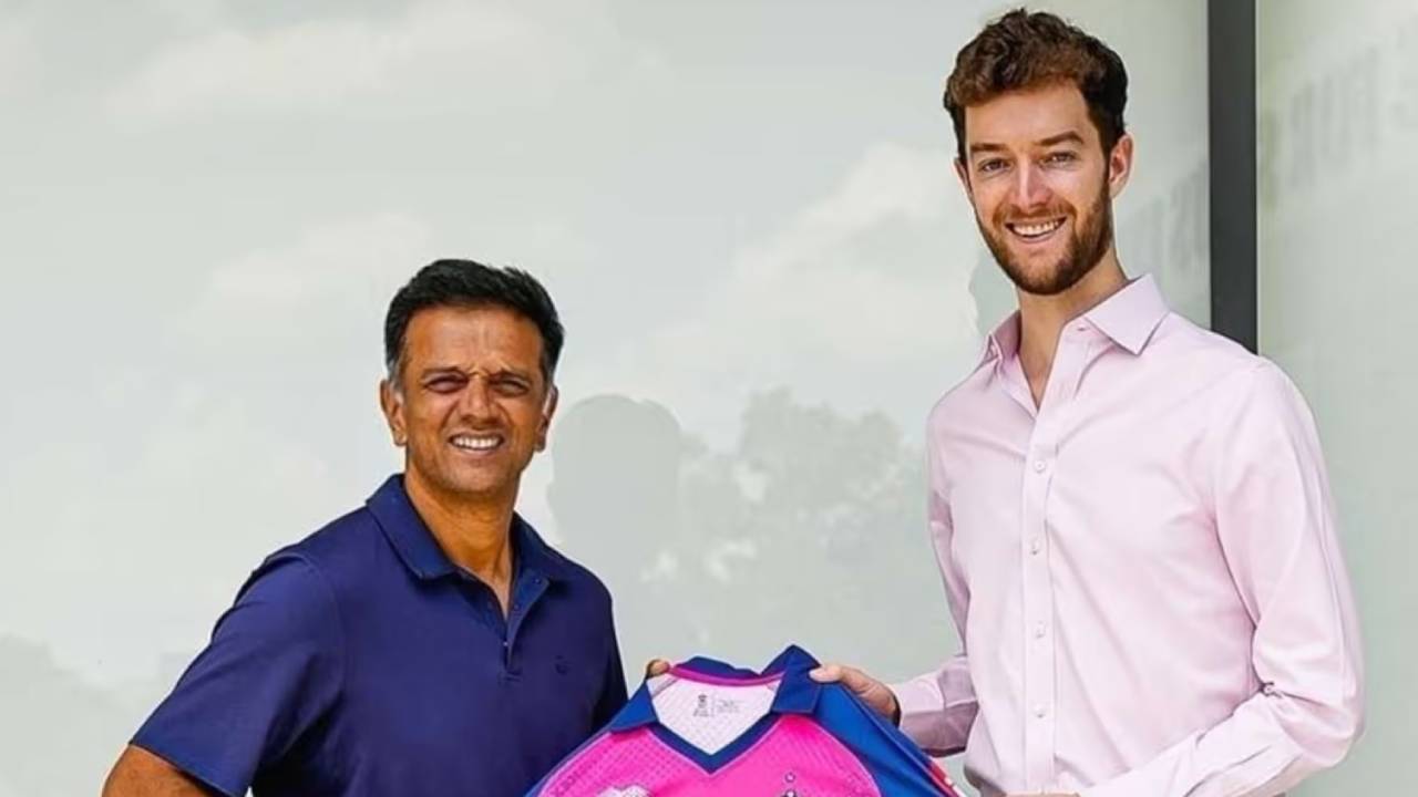 Rajasthan Royals : రాజస్థాన్ రాయల్స్లో ఏం జరుగుతోంది? మొన్న ద్రవిడ్, నేడు మరో కీలక వ్యక్తి ఔట్.. వెళ్లిపోతున్నారా? వెళ్లగొడుతున్నారా? Rajasthan Royals : రాజస్థాన్ రాయల్స్లో ఏం జరుగుతోంది? మొన్న ద్రవిడ్, నేడు మరో కీలక వ్యక్తి ఔట్.. వెళ్లిపోతున్నారా? వెళ్లగొడుతున్నారా?