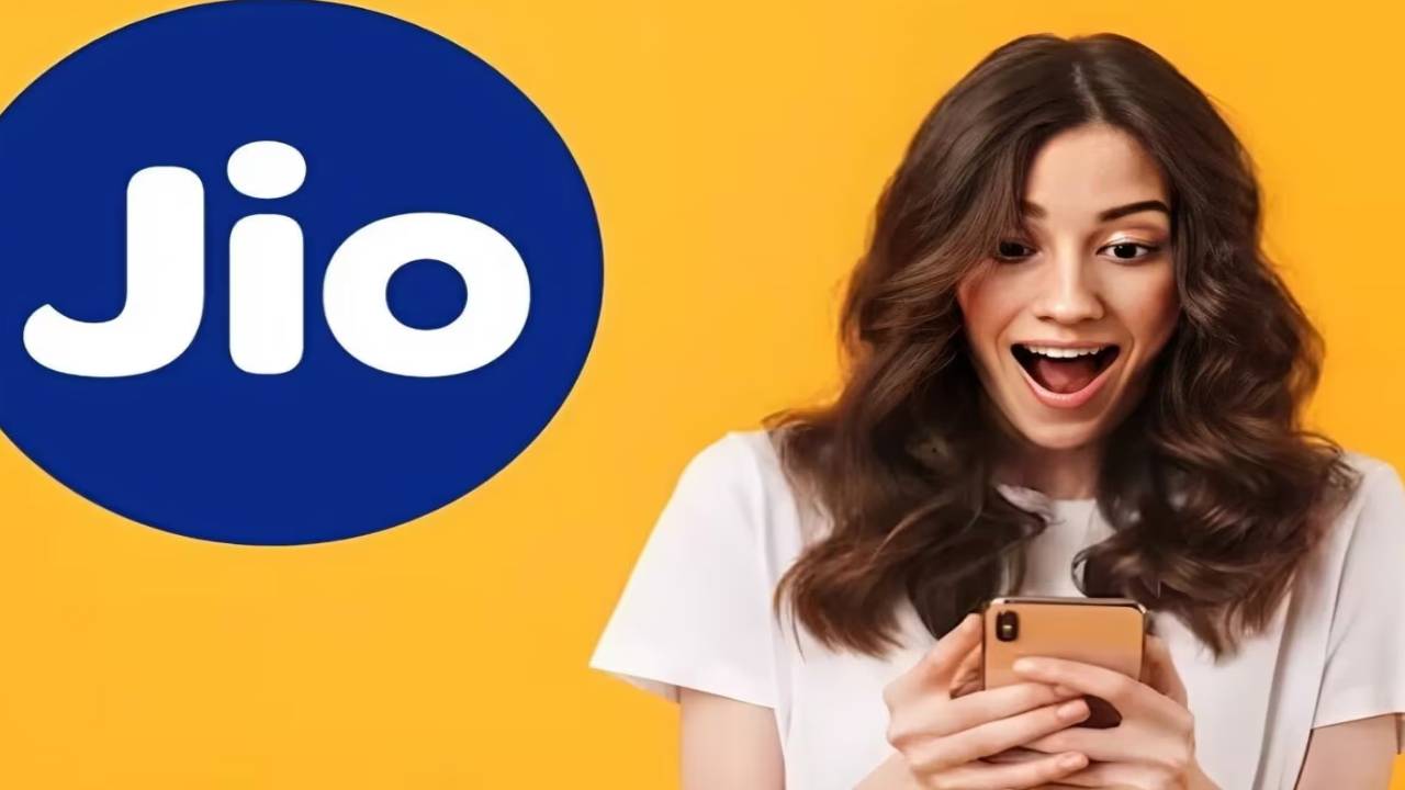 Reliance Jio : జియో యూజర్లకు పండగే.. కేవలం రూ.349కే స్పెషల్ ప్లాన్.. 300GB వరకు హైస్పీడ్ డేటా, ఫ్రీ కాలింగ్, OTT బెనిఫిట్స్..! Reliance Jio : జియో యూజర్లకు పండగే.. కేవలం రూ.349కే స్పెషల్ ప్లాన్.. 300GB వరకు హైస్పీడ్ డేటా, ఫ్రీ కాలింగ్, OTT బెనిఫిట్స్..!