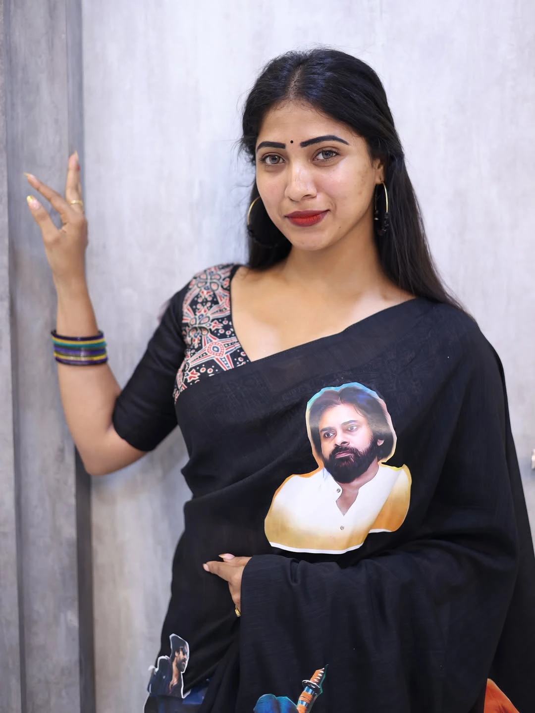 Sahar krishnan Wears Special Pawan Kalyan Photos Saree
