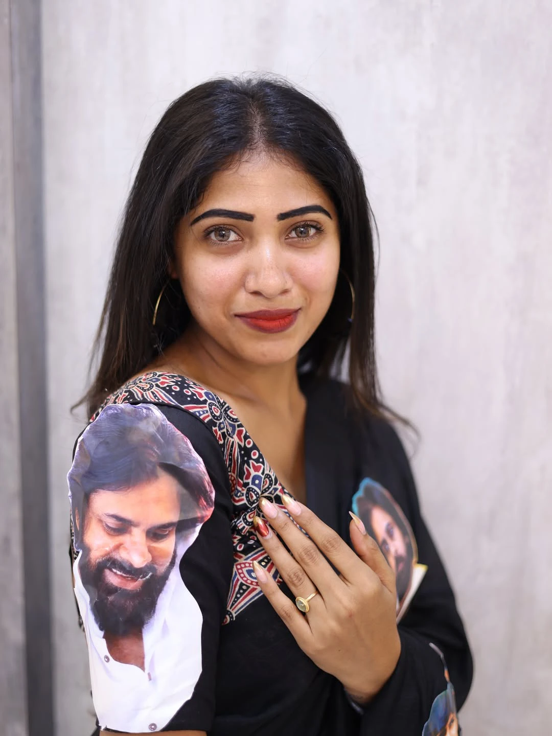 Sahar krishnan Wears Special Pawan Kalyan Photos Saree