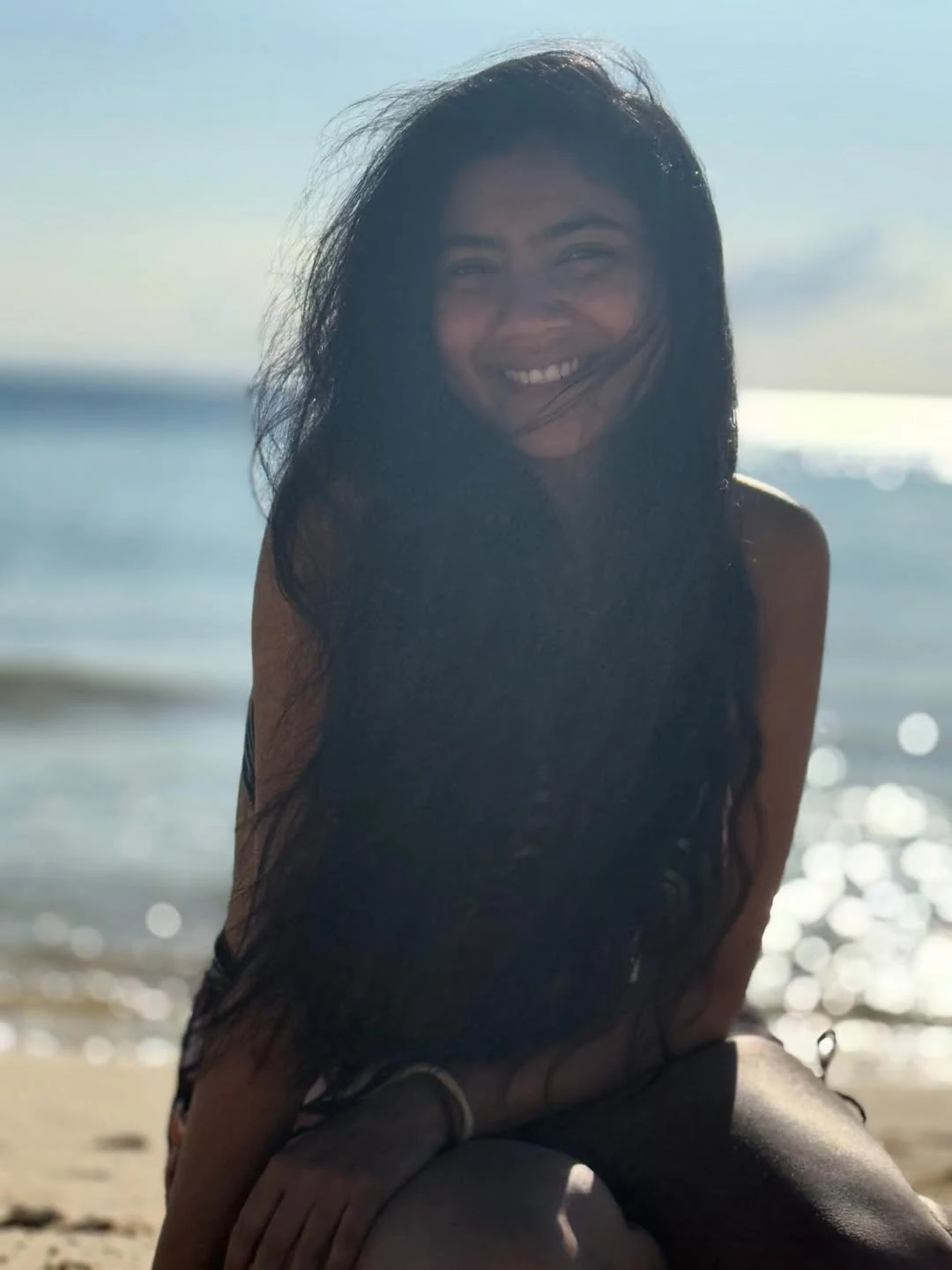 Sai Pallavi Enjoying with Sister Pooja Kannan in Beach