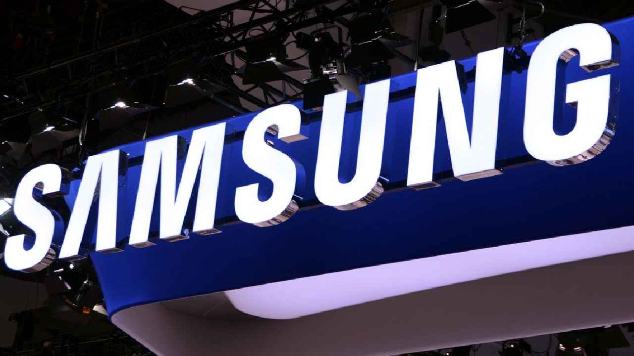 Samsung Big Alert: శాంసంగ్ కంపెనీ అఫిషియల్ ప్రకటన.. ఆన్ లైన్లో శాంసంగ్ ఫోన్ కొనాలనుకుంటే తప్పకుండా ఇది చదవండి.. Samsung Big Alert: శాంసంగ్ కంపెనీ అఫిషియల్ ప్రకటన.. ఆన్ లైన్లో శాంసంగ్ ఫోన్ కొనాలనుకుంటే తప్పకుండా ఇది చదవండి..