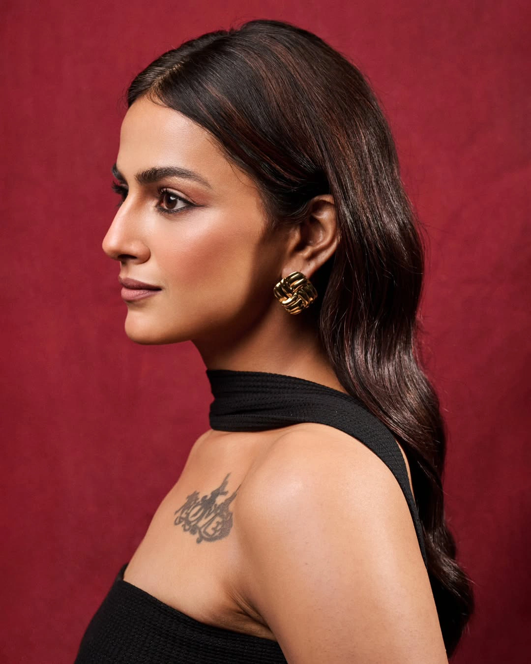 Shraddha Srinath Shows her Beauty with Tattoo