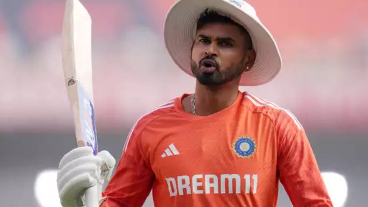 Shreyas Iyer : కెప్టెన్సీని వదిలివేసి, జట్టును వీడిన శ్రేయస్ అయ్యర్.. లక్నో నుంచి ముంబైకి పయనం..! Shreyas Iyer : కెప్టెన్సీని వదిలివేసి, జట్టును వీడిన శ్రేయస్ అయ్యర్.. లక్నో నుంచి ముంబైకి పయనం..!
