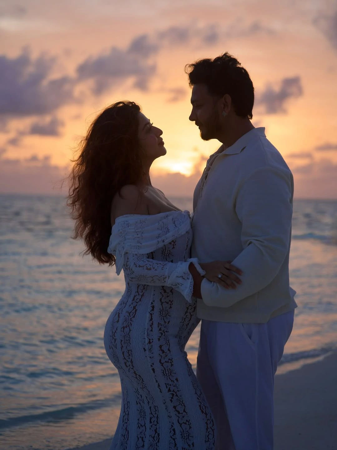 Sonarika Bhadoria Baby Bump Photos