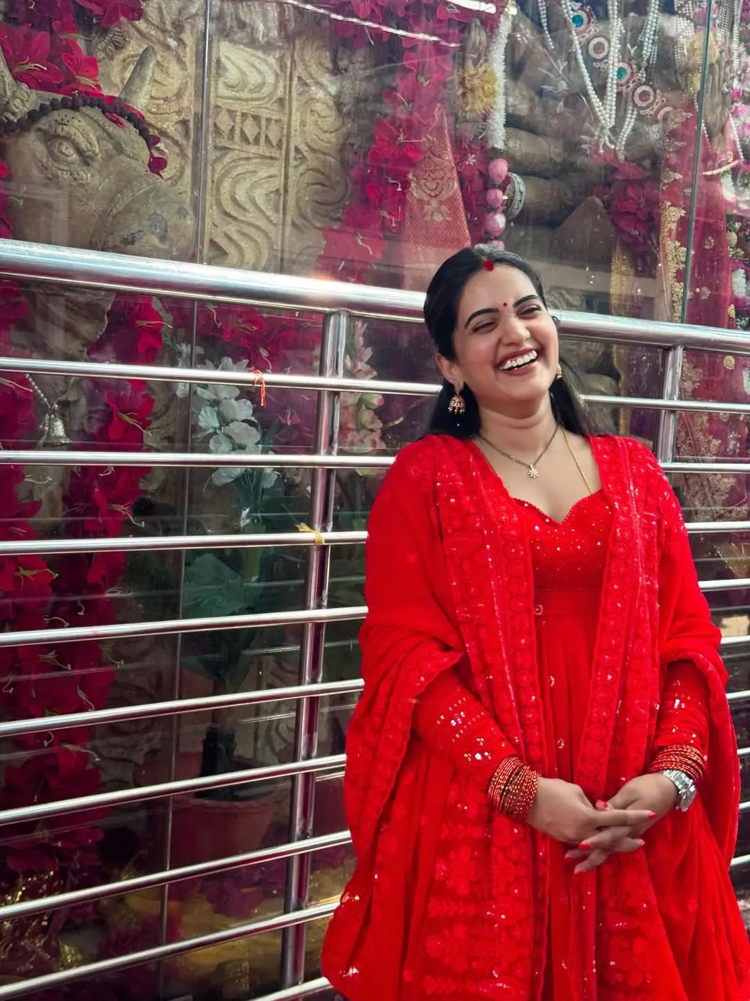Sravanthi Chokarapu Visits Assam Kamakhya Temple
