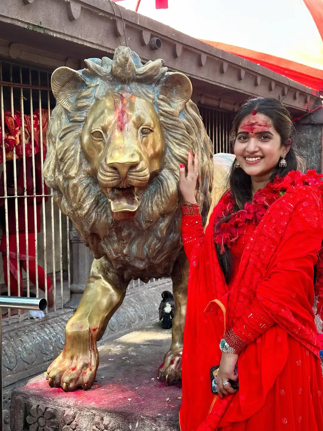 Sravanthi Chokarapu Visits Assam Kamakhya Temple