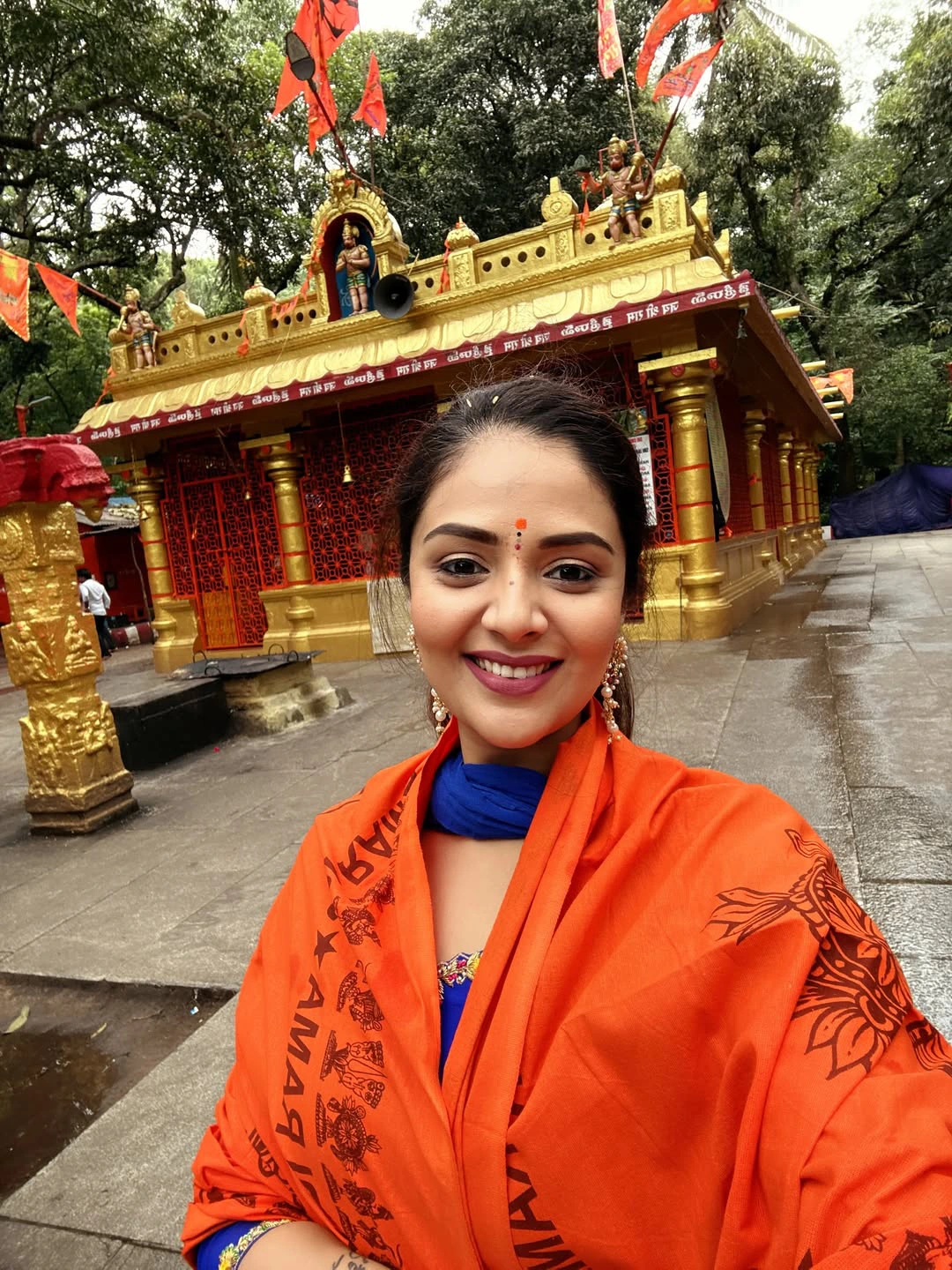 Sreemukhi Visits Tirumala