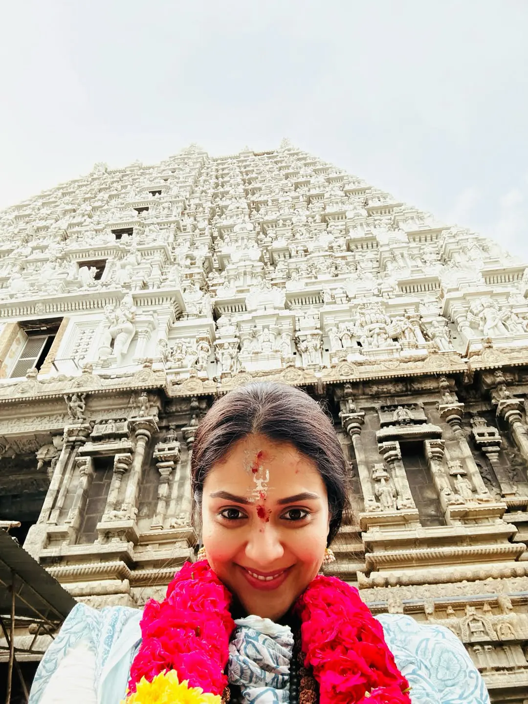 Anchor Sreemukhi Visits Arunachalam