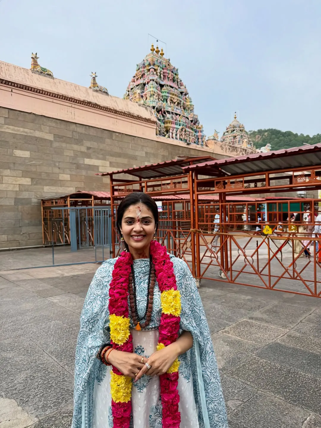 Anchor Sreemukhi Visits Arunachalam