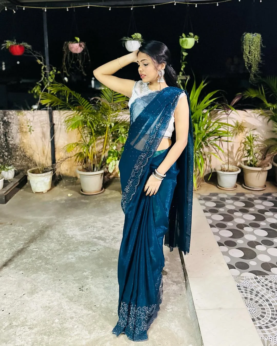 Bigg Boss 9 Telugu Common Girl Entry Srija Dammu Photos
