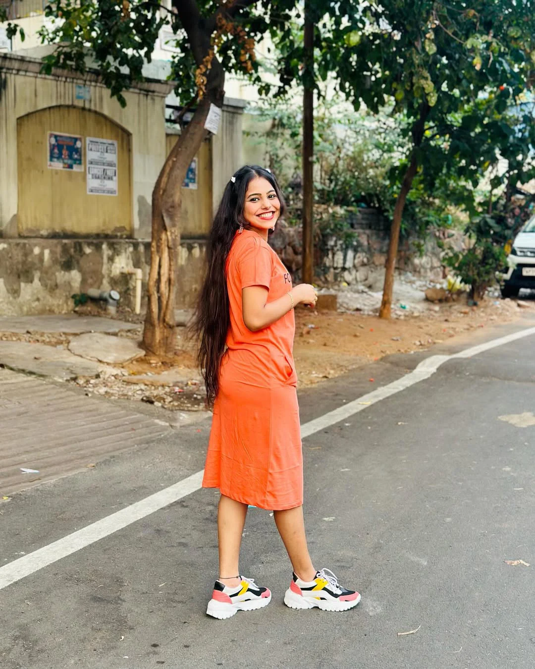Bigg Boss 9 Telugu Common Girl Entry Srija Dammu Photos