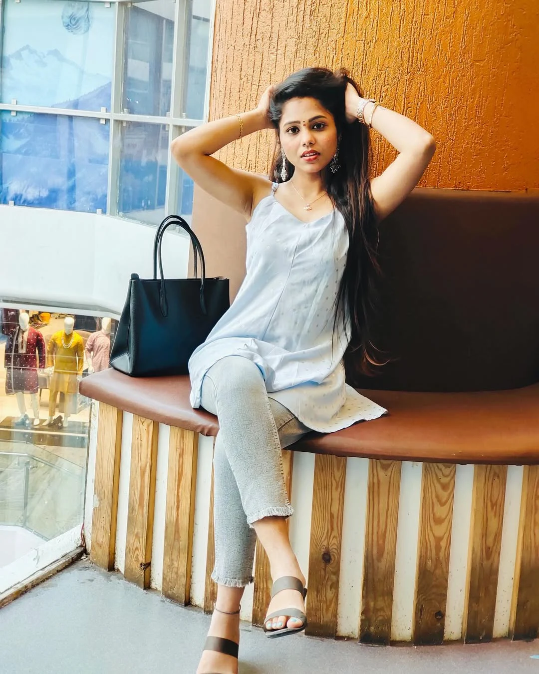 Bigg Boss 9 Telugu Common Girl Entry Srija Dammu Photos