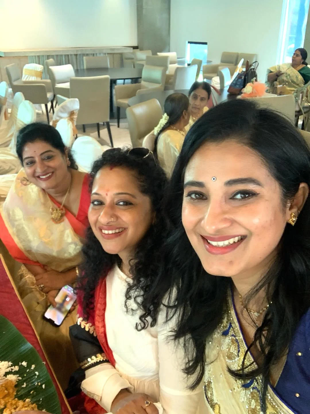 Suma Kanakala Celebrates Onam with Tollywood Anchors