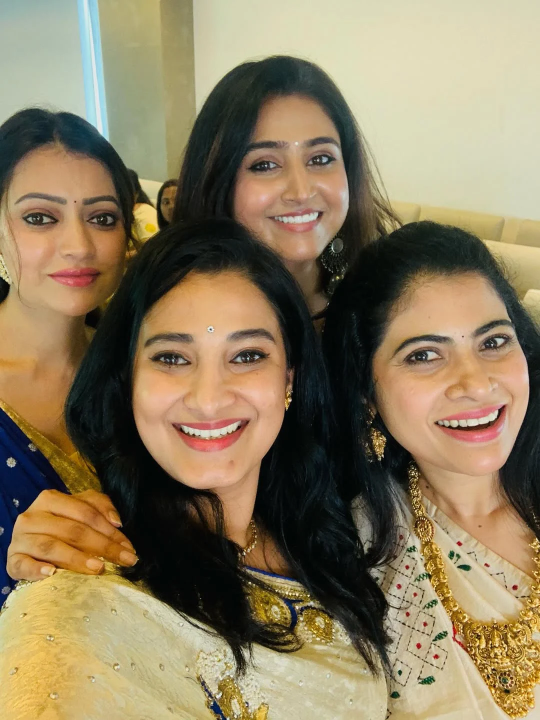 Suma Kanakala Celebrates Onam with Tollywood Anchors