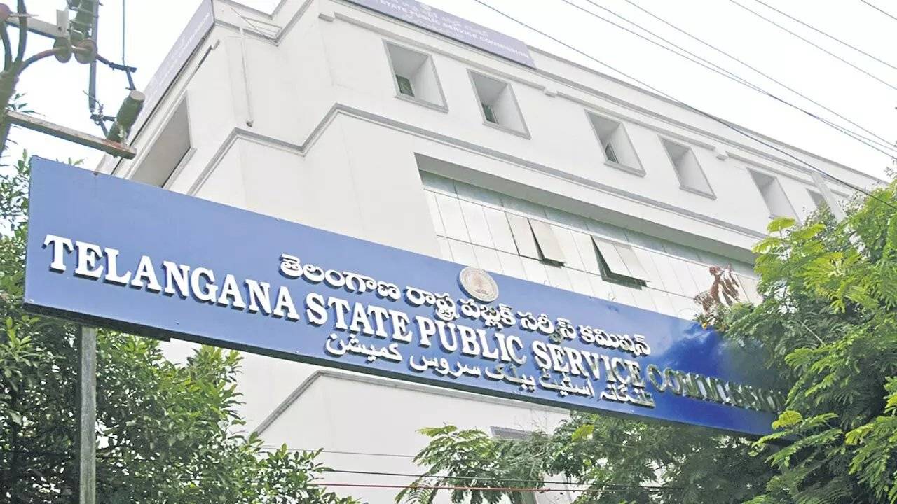 గ్రూప్ 2 మరో విడత సర్టిఫికెట్స్ వెరిఫికేషన్ షెడ్యూల్ విడుదల.. అభ్యర్థుల వివరాలు ఇందులో తెలుసుకోండి.. గ్రూప్ 2 మరో విడత సర్టిఫికెట్స్ వెరిఫికేషన్ షెడ్యూల్ విడుదల.. అభ్యర్థుల వివరాలు ఇందులో తెలుసుకోండి..