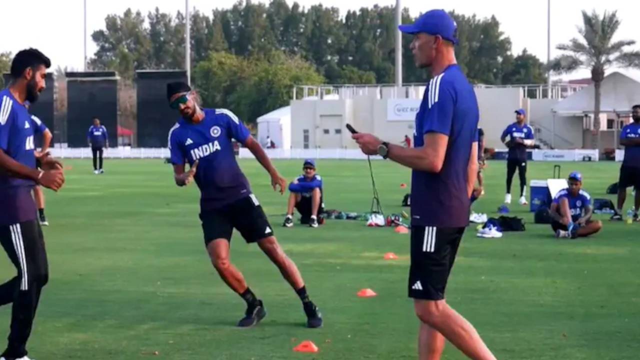 Bronco Test : బ్రాంకో టెస్టును పూర్తి చేసిన టీమ్ఇండియా ఆటగాళ్లు.. వీడియో రిలీజ్ చేసిన బీసీసీఐ Bronco Test : బ్రాంకో టెస్టును పూర్తి చేసిన టీమ్ఇండియా ఆటగాళ్లు.. వీడియో రిలీజ్ చేసిన బీసీసీఐ