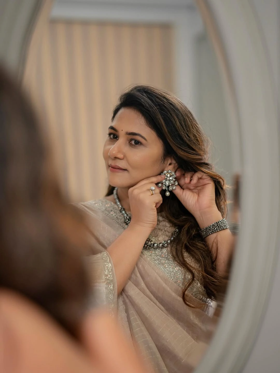 Thabitha Sukumar Shines in Saree