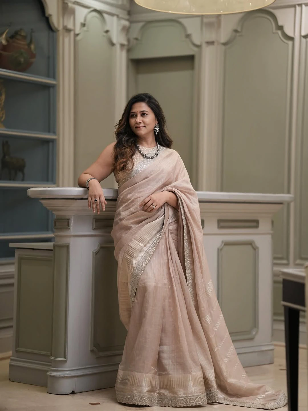 Thabitha Sukumar Shines in Saree