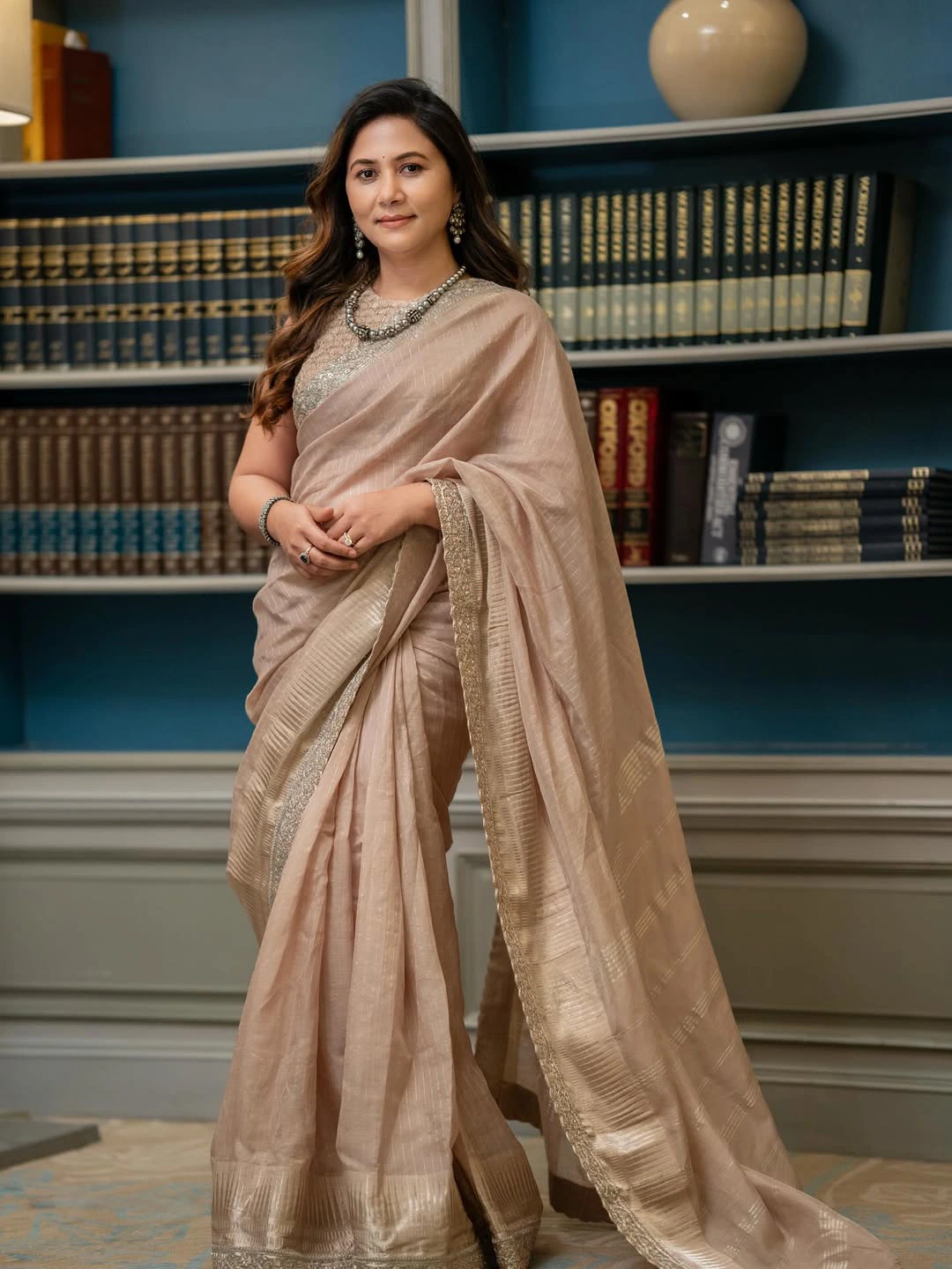 Thabitha Sukumar Shines in Saree