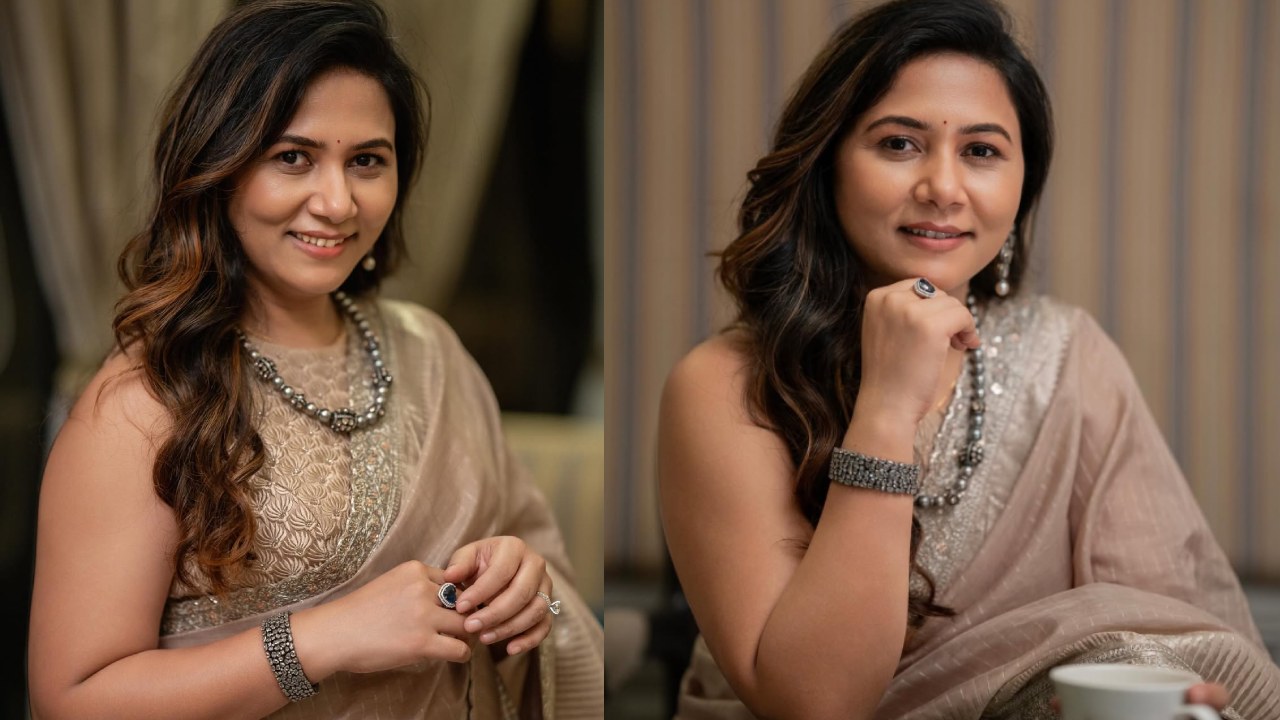 Thabitha Sukumar : చీరకట్టులో మెరిసిపోతున్న సుకుమార్ భార్య.. తబిత ఫొటోలు..