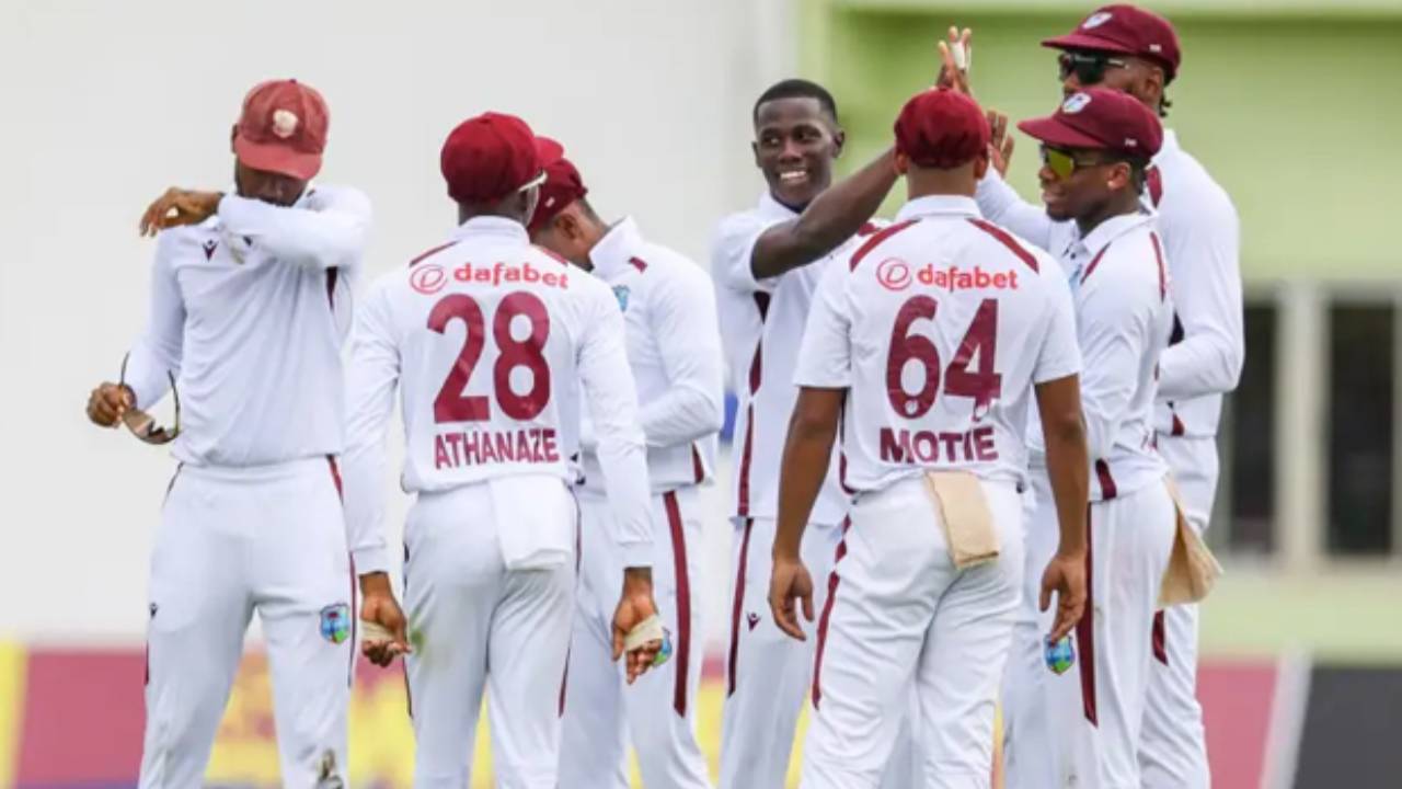 IND vs WI : పక్కా ఫ్లాన్తోనే భారత్తో టెస్టు సిరీస్కు వెస్టిండీస్.. ఏడాదిన్నర తరువాత స్టార్ ప్లేయర్ రీఎంట్రీ.. IND vs WI : పక్కా ఫ్లాన్తోనే భారత్తో టెస్టు సిరీస్కు వెస్టిండీస్.. ఏడాదిన్నర తరువాత స్టార్ ప్లేయర్ రీఎంట్రీ..