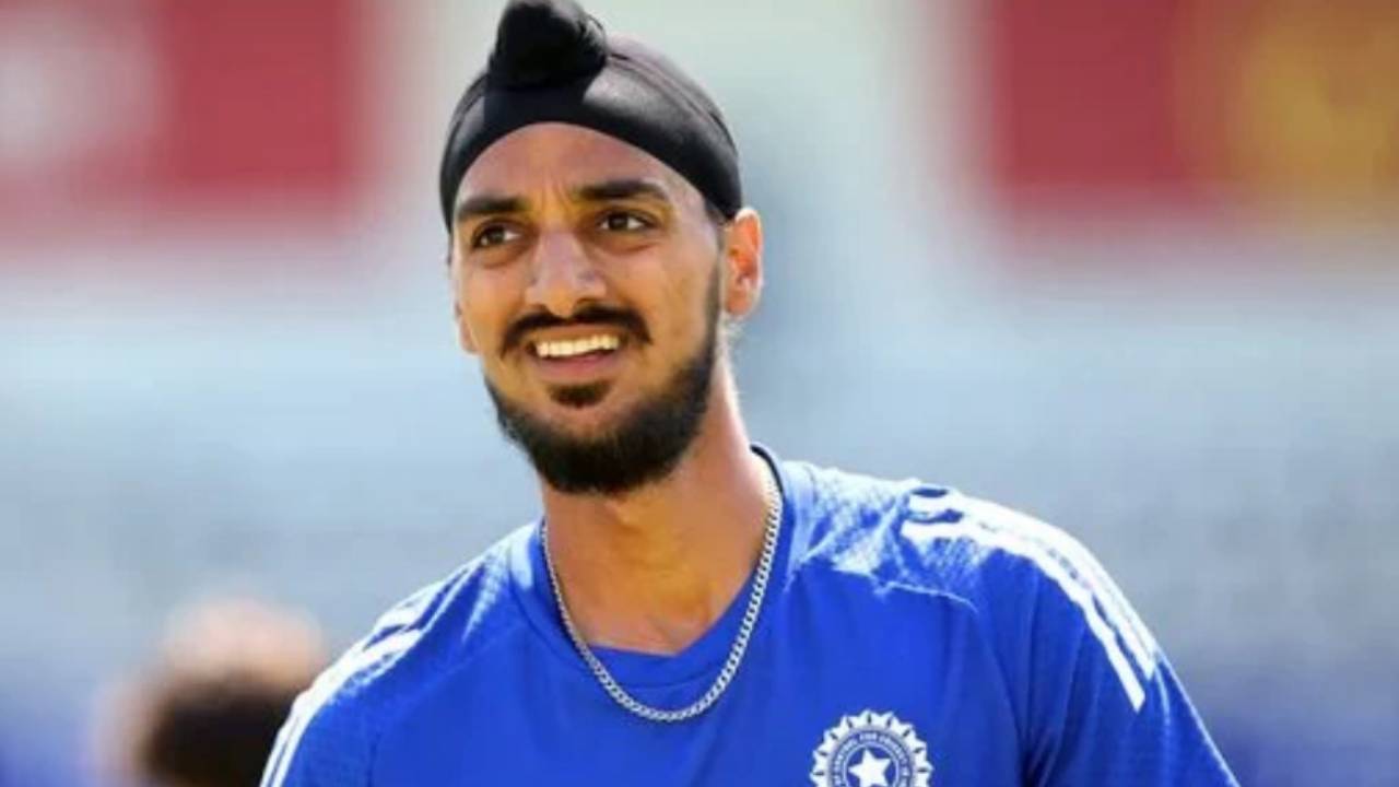 Arshdeep singh : ఒమన్తో మ్యాచ్లోనైనా అర్ష్దీప్ సింగ్ను ఆడిస్తారా? చరిత్రలో నిలిచిపోయే రికార్డు కోసం ఎన్నాళ్లు వెయిట్ చేయాలో? Arshdeep singh : ఒమన్తో మ్యాచ్లోనైనా అర్ష్దీప్ సింగ్ను ఆడిస్తారా? చరిత్రలో నిలిచిపోయే రికార్డు కోసం ఎన్నాళ్లు వెయిట్ చేయాలో?
