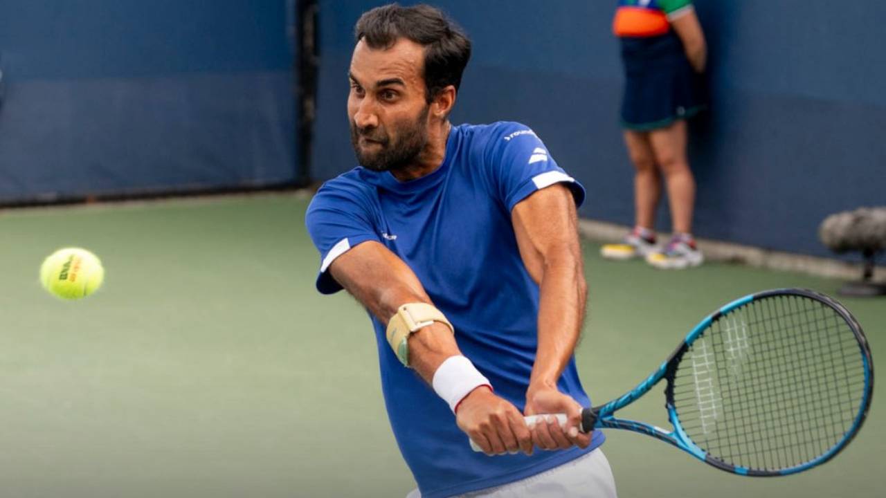 Yuki Bhambri : యూఎస్ ఓపెన్ 2025లో అదరగొడుతున్న యుకీ బాంబ్రీ.. తొలిసారి గ్రాండ్స్లామ్ సెమీస్కు.. Yuki Bhambri : యూఎస్ ఓపెన్ 2025లో అదరగొడుతున్న యుకీ బాంబ్రీ.. తొలిసారి గ్రాండ్స్లామ్ సెమీస్కు..