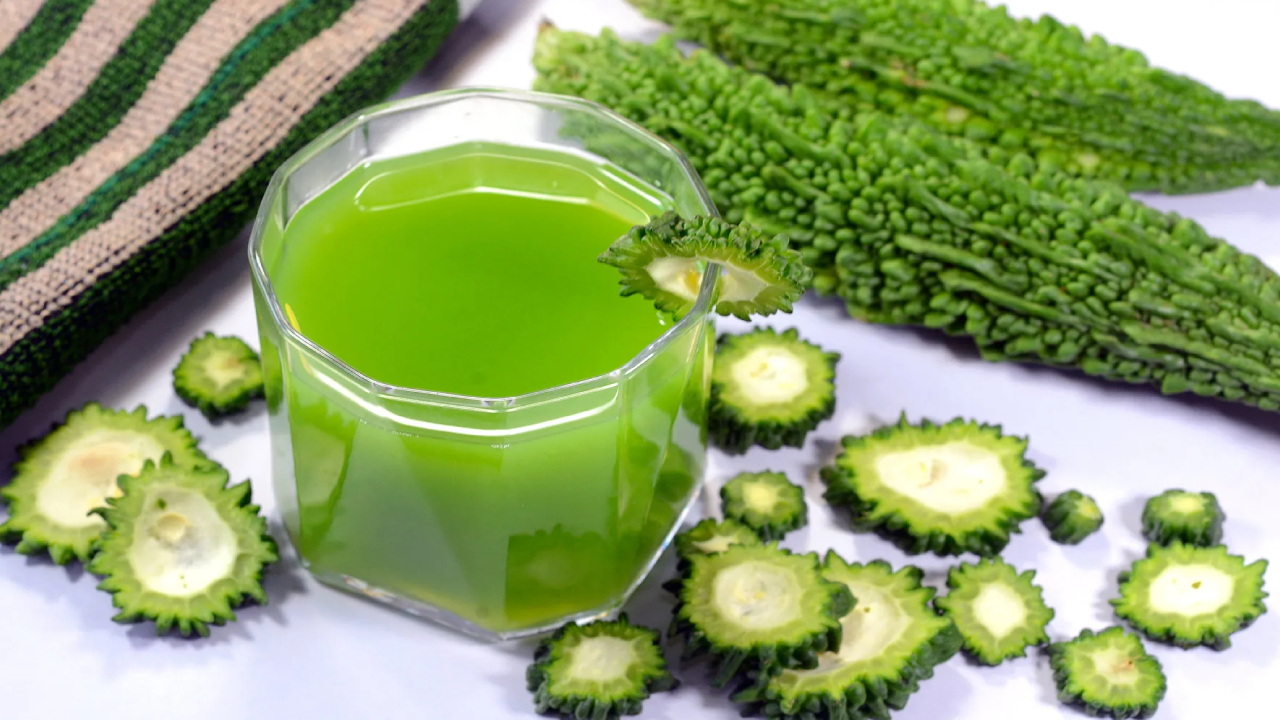 Bitter Gourd Juice: ఖాళీ కడుపుతో కాకరకాయ జ్యూస్ తాగండి: షుగర్ మాయం.. ఆరోగ్యం క్షేమం Bitter Gourd Juice: ఖాళీ కడుపుతో కాకరకాయ జ్యూస్ తాగండి: షుగర్ మాయం.. ఆరోగ్యం క్షేమం