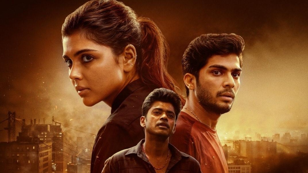 Lokah Movie : మరోసారి వివాదం.. సూపర్ హిట్ సినిమాపై కర్ణాటక నెటిజన్ల విమర్శలు.. Lokah Movie : మరోసారి వివాదం.. సూపర్ హిట్ సినిమాపై కర్ణాటక నెటిజన్ల విమర్శలు..