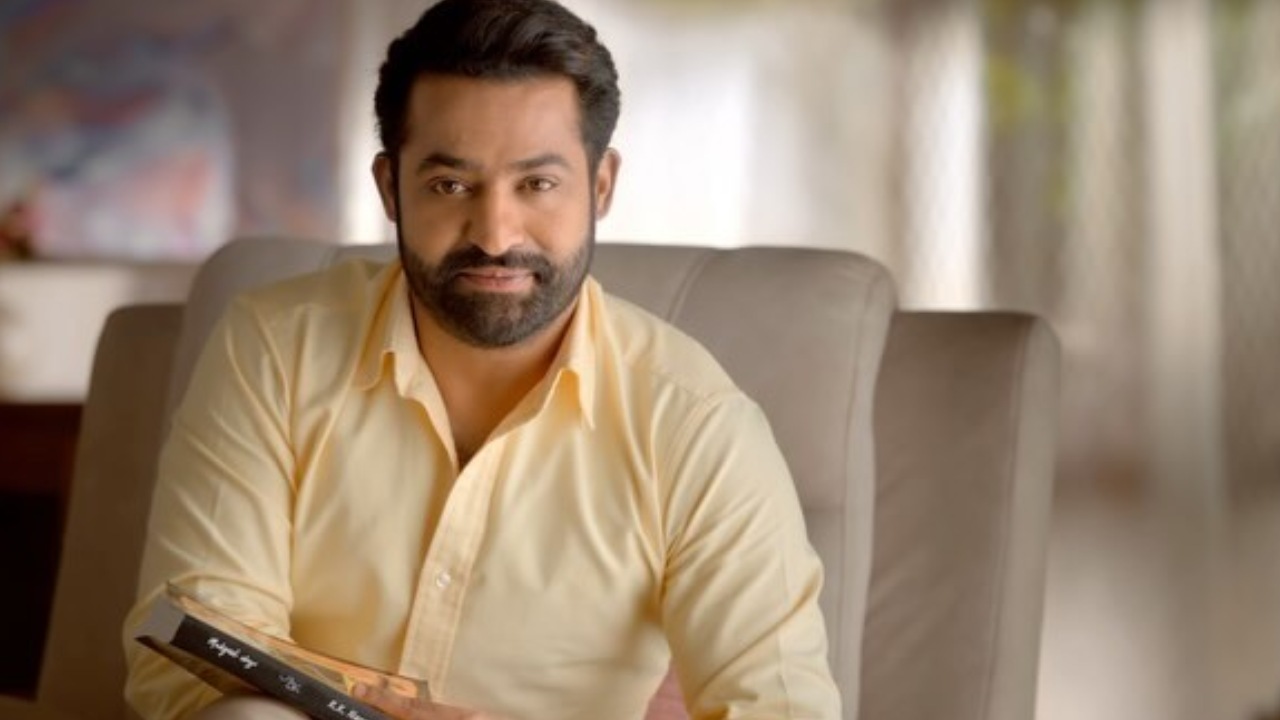 NTR : ఖర్చు ఎక్కువ అవుతుందని.. గాయంతోనే షూటింగ్ చేసిన ఎన్టీఆర్.. NTR : ఖర్చు ఎక్కువ అవుతుందని.. గాయంతోనే షూటింగ్ చేసిన ఎన్టీఆర్..