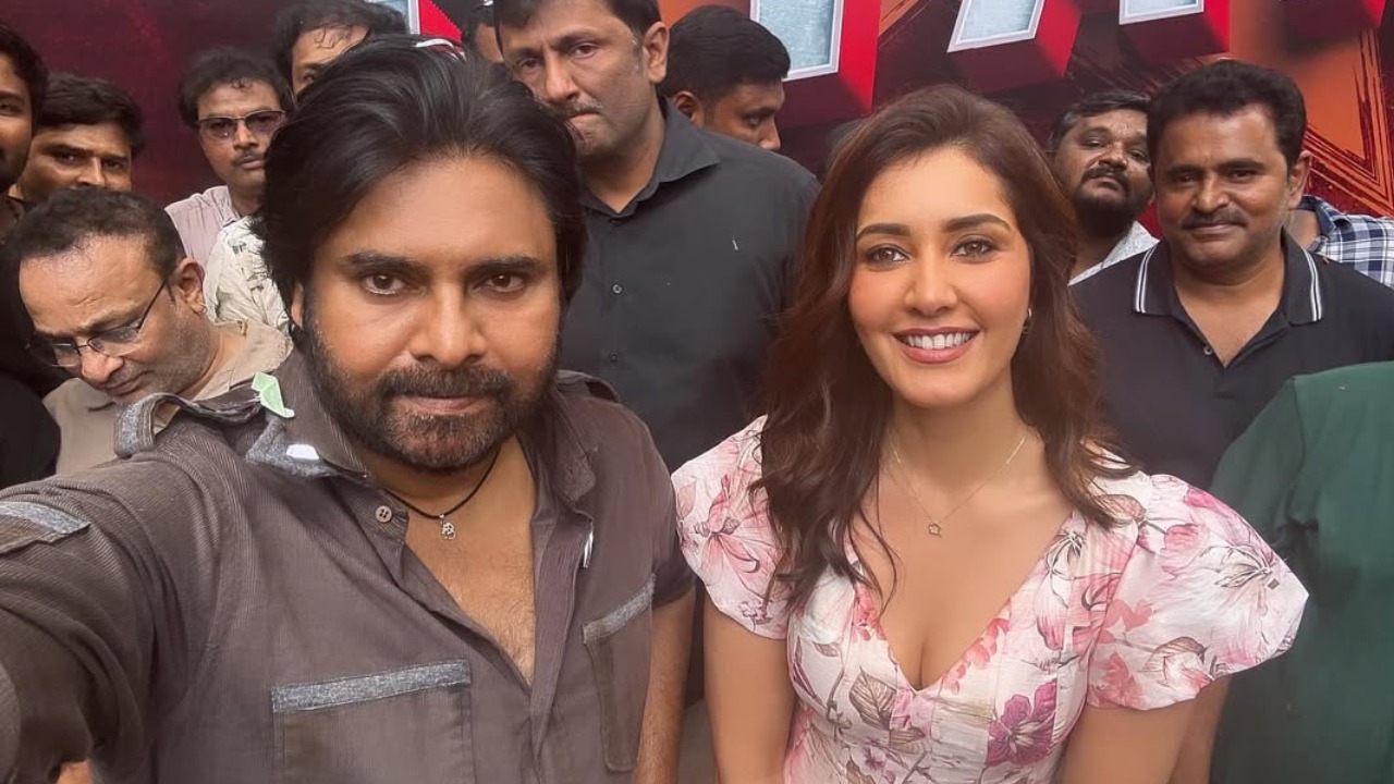 Raashii Khanna : ‘ఉస్తాద్ భగత్ సింగ్’ అప్డేట్ ఇచ్చిన హీరోయిన్.. పవన్ తో రాశీ ఖన్నా స్పెషల్ సెల్ఫీ వైరల్.. Raashii Khanna : ‘ఉస్తాద్ భగత్ సింగ్’ అప్డేట్ ఇచ్చిన హీరోయిన్.. పవన్ తో రాశీ ఖన్నా స్పెషల్ సెల్ఫీ వైరల్..