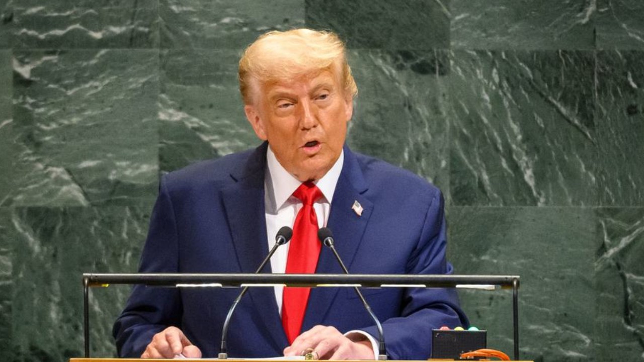 Trump Effect : ట్రంప్ టారిఫ్ దెబ్బ.. అమెరికాలో సినిమా టికెట్ రేట్లు ఎంత పెరగనున్నాయి.. టాలీవుడ్ పై ఎఫెక్ట్ ఎంత? Trump Effect : ట్రంప్ టారిఫ్ దెబ్బ.. అమెరికాలో సినిమా టికెట్ రేట్లు ఎంత పెరగనున్నాయి.. టాలీవుడ్ పై ఎఫెక్ట్ ఎంత?