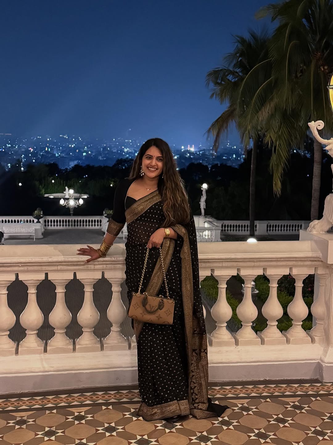 Hot anchor Sravanthi Chokkarapu in Falaknama Palace