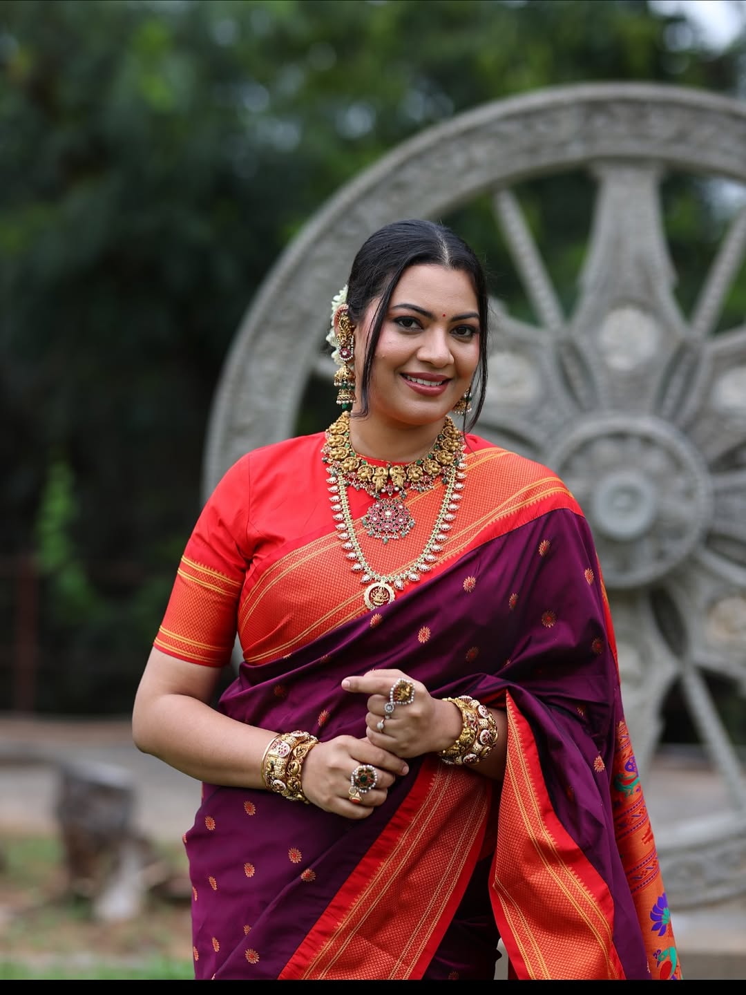 Singer geetha madhuri latest photoshoot goes viral on social media