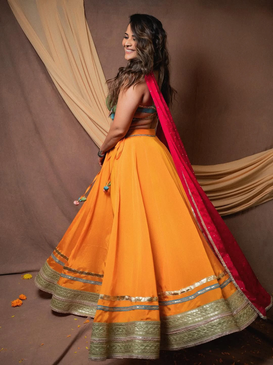 Anasuya Bharadwaj Cute Looks in Simple Lehenga Dress