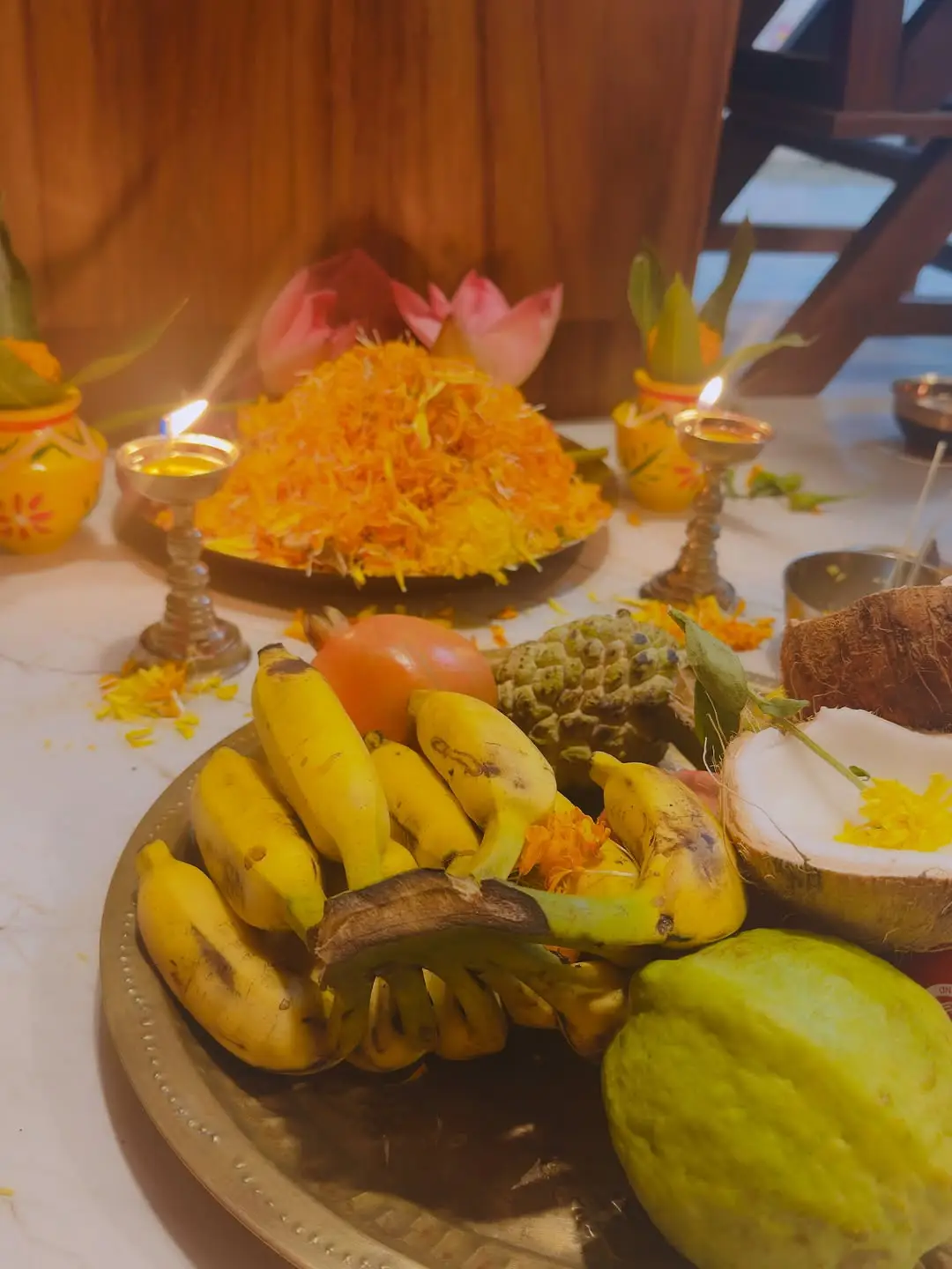 Anchor Rashmi Gautam celebrates Diwali with family