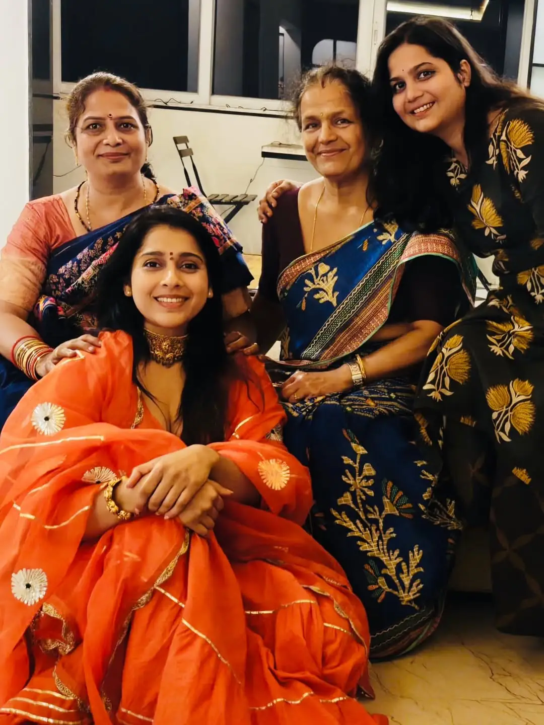 Anchor Rashmi Gautam celebrates Diwali with family